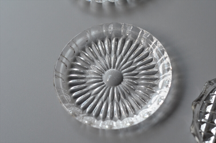 フランスより ガラスのコースター 5枚セット プレート 小皿 ヴィンテージ アンティーク 蚤の市 _240311