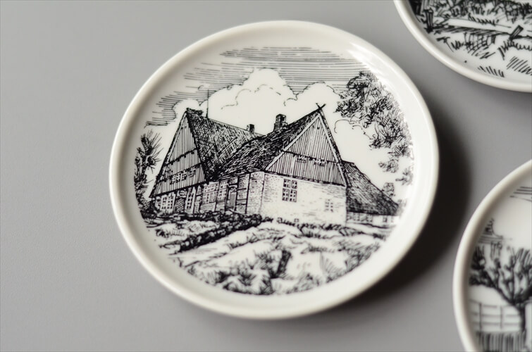 ドイツより かやぶき屋根の家のコースター 3枚セット プレート 小皿 ヴィンテージ アンティーク 蚤の市 _240325