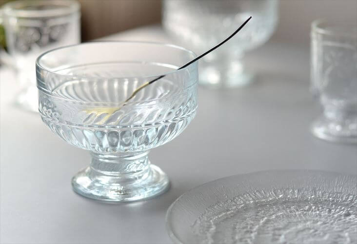 フィンランド製 Riihimaen Lasi Olga 脚付きボウル 10cm 1970年代 リーヒマエンラシ アイス デザート カップ 北欧 ヴィンテージ