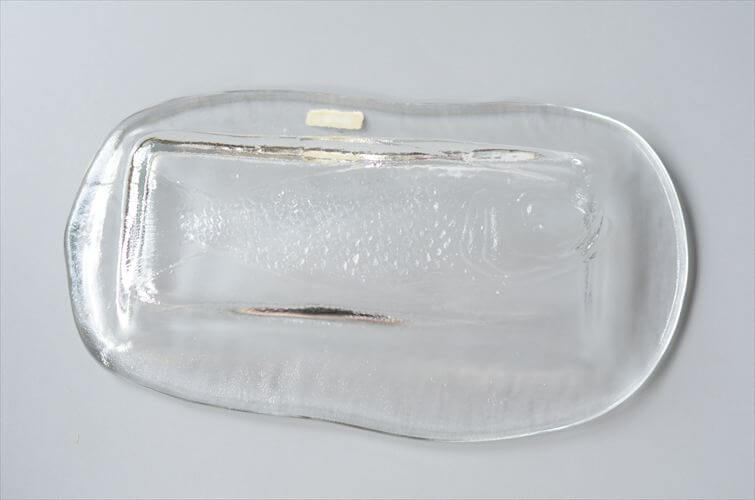 スウェーデン製 Kosta Boda ガラスのフィッシュプレート 21cm長 北欧 食器 コスタボダ 魚のガラス皿 ヴィンテージ 