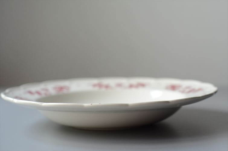 1930-40年代 ベルギー製 BOCH 赤い植物スタンプのスープ パスタプレート 23cm 深皿 アンティーク ヴィンテージ