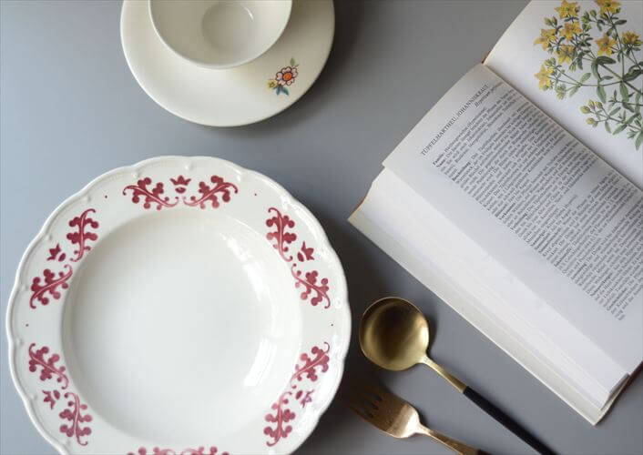 1930-40年代 ベルギー製 BOCH 赤い植物スタンプのスープ パスタプレート 23cm 深皿 アンティーク ヴィンテージ