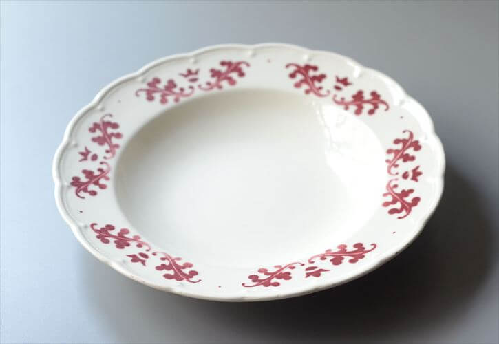 1930-40年代 ベルギー製 BOCH 赤い植物スタンプのスープ パスタプレート 23cm 深皿 アンティーク ヴィンテージ