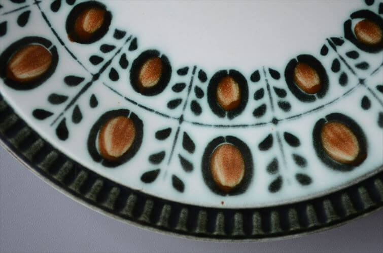 1960～70年代 ベルギー製 ヴィンテージ BOCH NOIX 19cm プレート ボッホ ノア お皿 磁器 陶器 アンティーク 食器 ヨーロッパ_251008