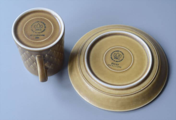 美品 デンマーク製 クイストゴー レリーフ カップ&ソーサー relief B&G Bing & Grondahl J.H.Quistgaard 北欧ヴィンテージ アンティーク_251031