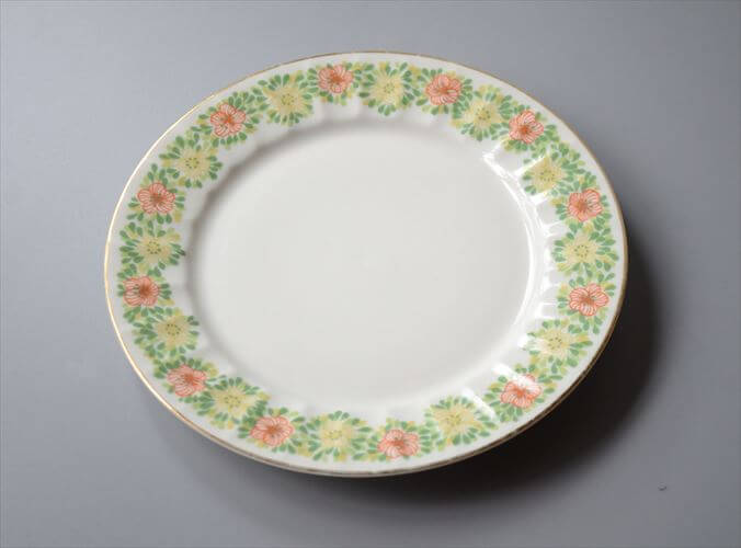 ARABIA アラビア MUISTO 17cm プレート お皿 ムイスト 北欧食器 フィンランド Goran Back 陶器 北欧 ヴィンテージ アンティーク_251114