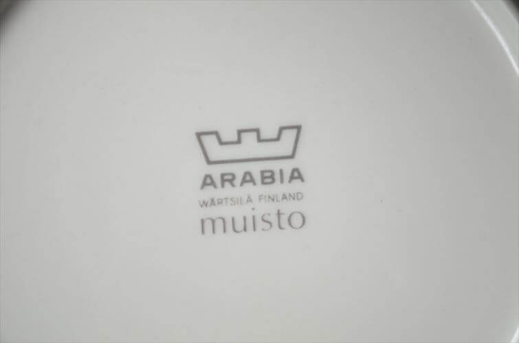 ARABIA アラビア MUISTO 17cm プレート お皿 ムイスト 北欧食器 フィンランド Goran Back 陶器 北欧 ヴィンテージ アンティーク_251114