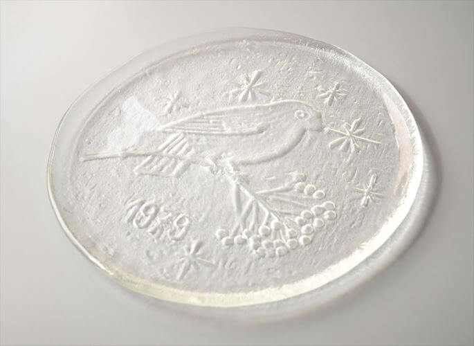 フィンランド製 Humppila 1979年 ガラスプレート 25cm お皿 フンピラ クリスマス アニバーサリープレート 北欧 ヴィンテージ_260309