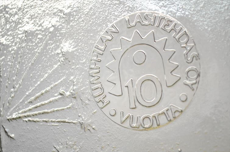 ラベル付! フィンランド製 Humppila 1980年 10周年記念 ガラスプレート 25cm お皿 フンピラ アニバーサリープレート 北欧 ヴィンテージ_260309